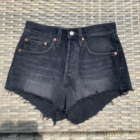 Levi’s Black Micro Shorts - Picture 1 of 5